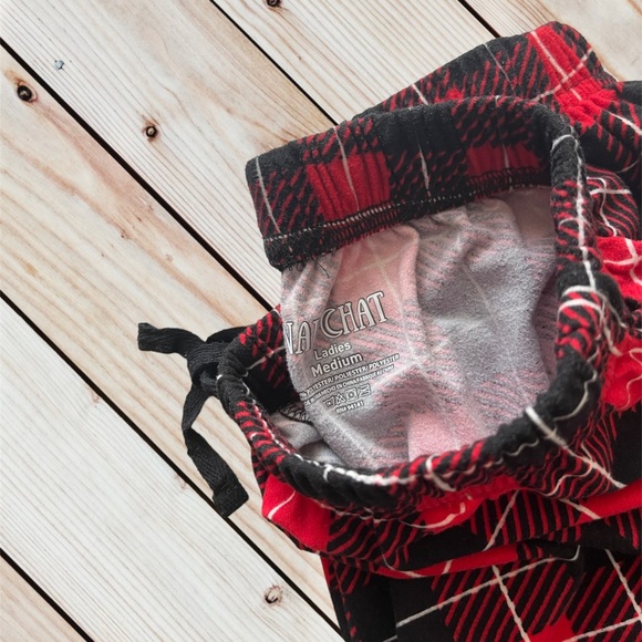 Women’s Medium Sasquatch Christmas Pajamas - Picture 2 of 3